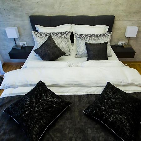 Apartment Exclusive And Studio 수보티차 외부 사진