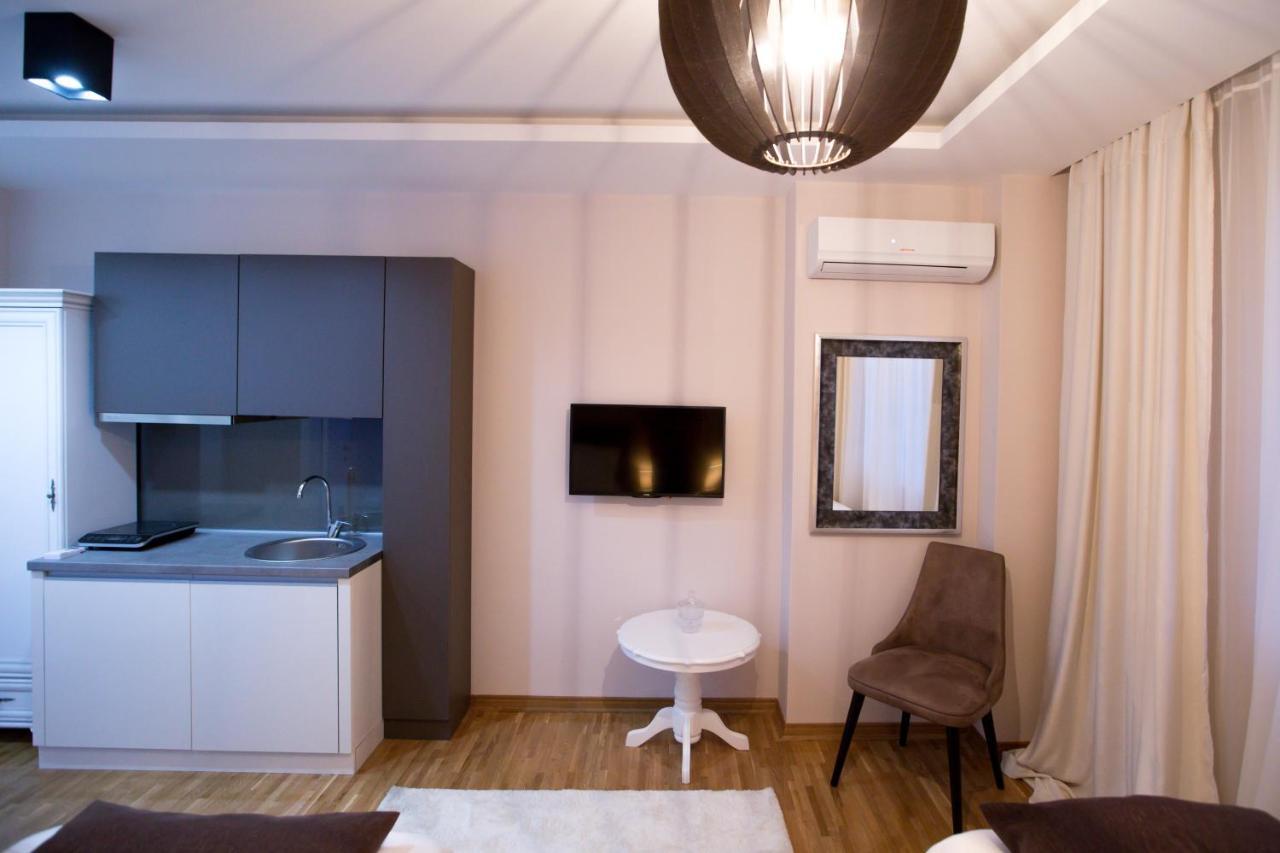 Apartment Exclusive And Studio 수보티차 외부 사진