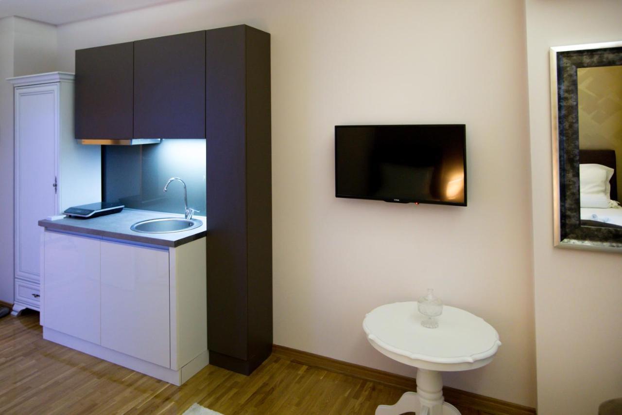 Apartment Exclusive And Studio 수보티차 외부 사진